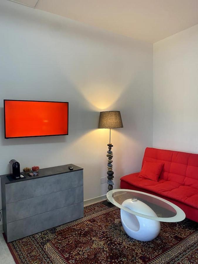 Mini Red Hub - Design Apartment Sant'Agapito Exteriör bild